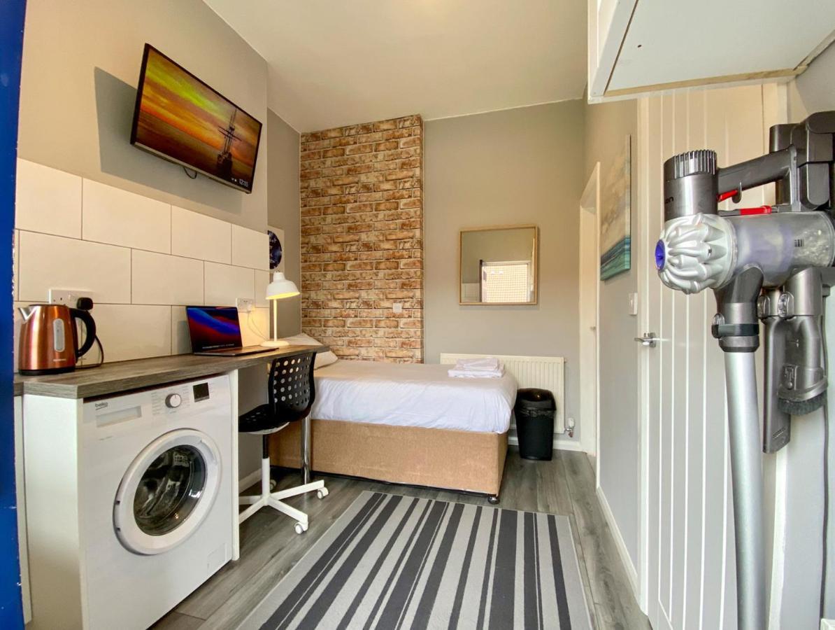 Limpenny Studio Apartment - Work Friendly And Outstanding Garden Studio Close To City Centre Nottingham Exterior foto